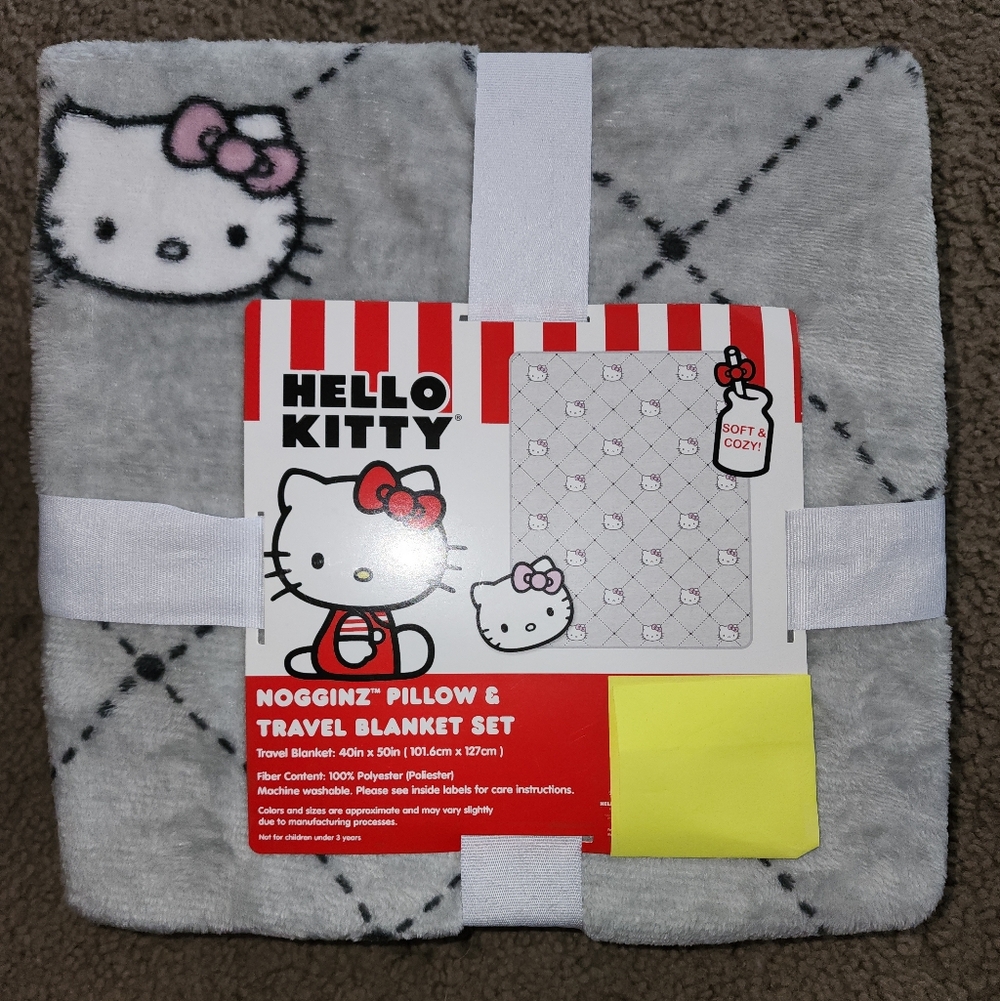 ✨️💗NWT HELLO KITTY TRAVEL BLANKET & HELLO KITTY PILLOW✨️💗